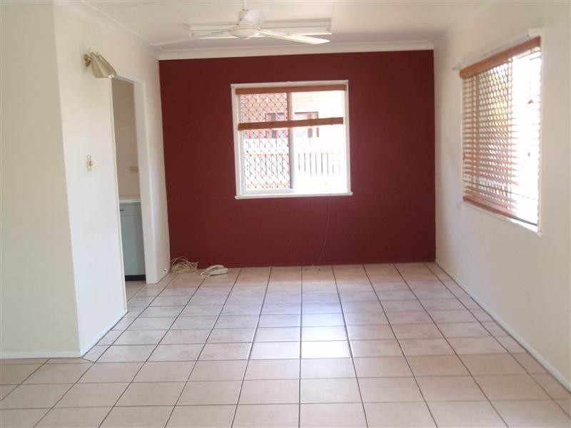 12 SARGEANT STREET, Gulliver QLD 4812
