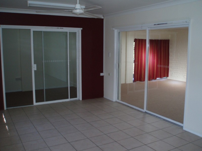 12 SARGEANT STREET, Gulliver QLD 4812