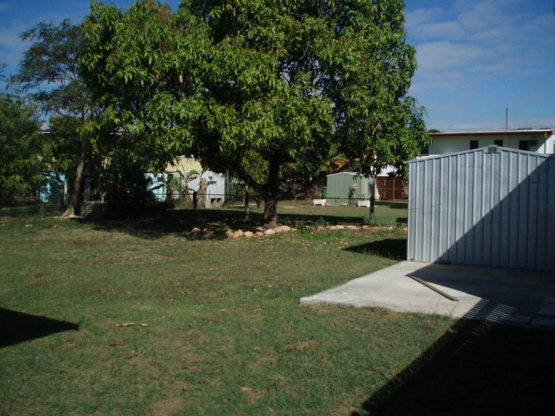 12 SARGEANT STREET, Gulliver QLD 4812
