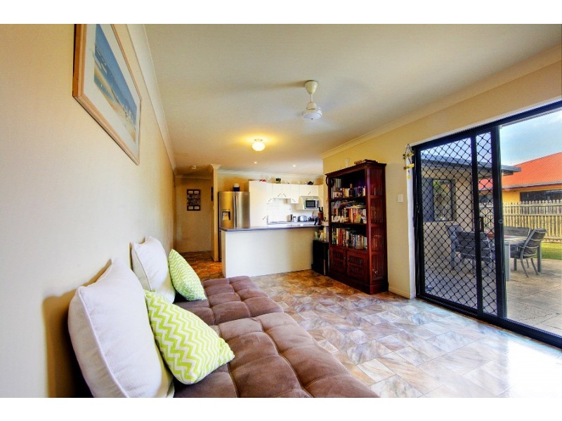 49 Martinez Avenue, West End QLD 4810