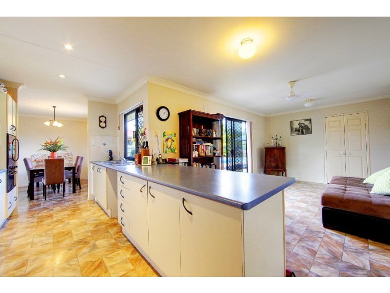 49 Martinez Avenue, West End QLD 4810