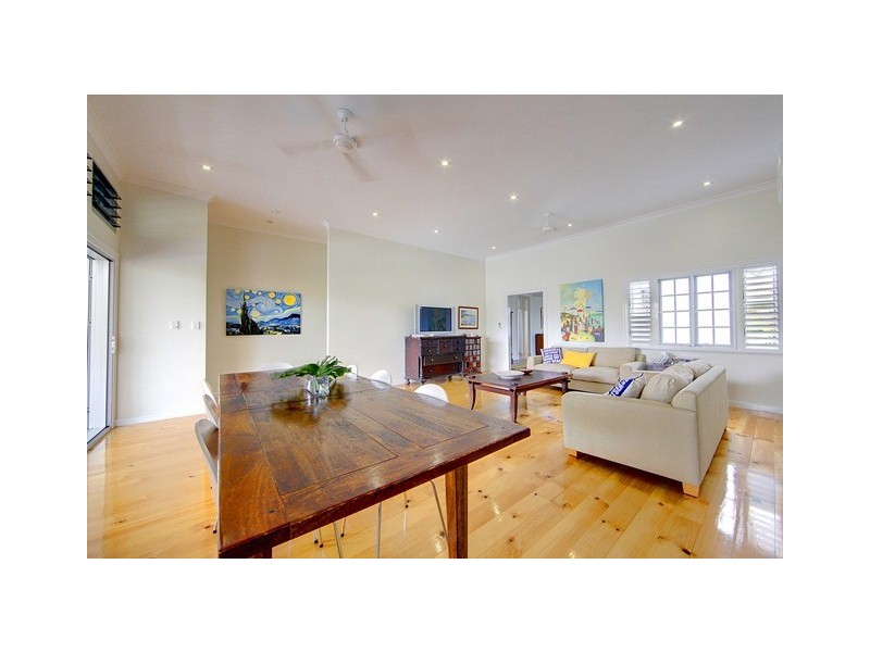 11 WHYTE STREET, Hermit Park QLD 4812