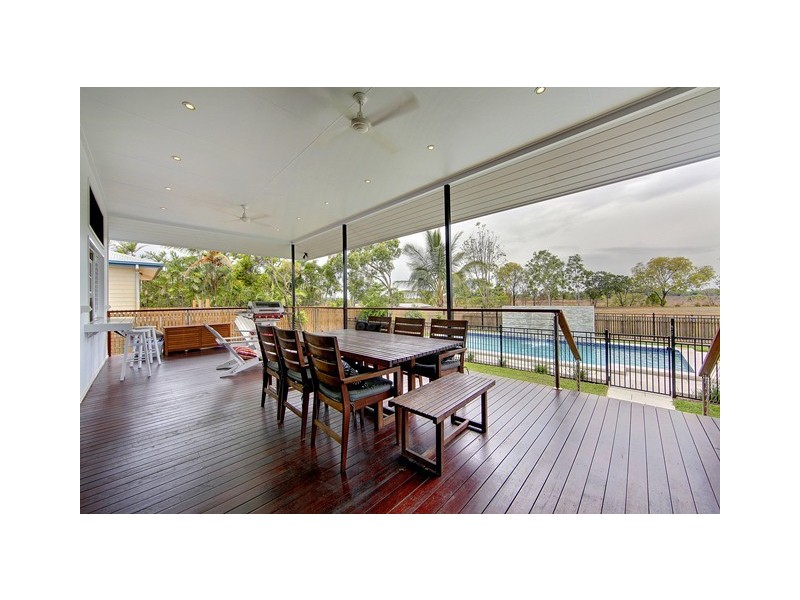 11 WHYTE STREET, Hermit Park QLD 4812