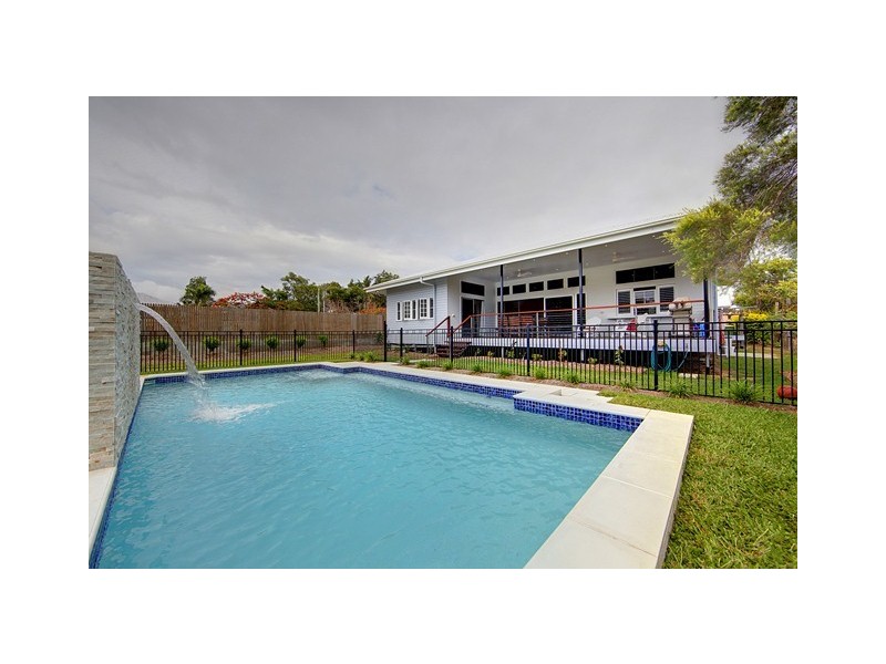 11 WHYTE STREET, Hermit Park QLD 4812