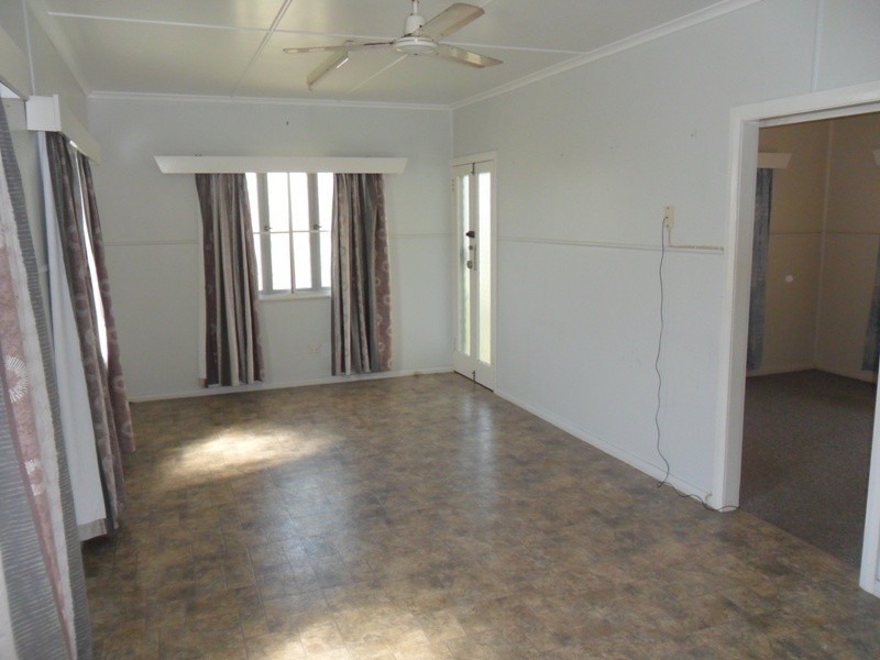 20 RAILWAY AVENUE, Railway Estate QLD 4810