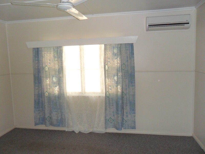 20 RAILWAY AVENUE, Railway Estate QLD 4810