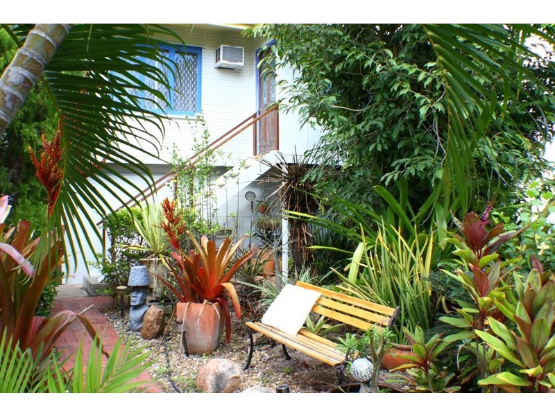 16 POINCIANA STREET, Cranbrook QLD 4814