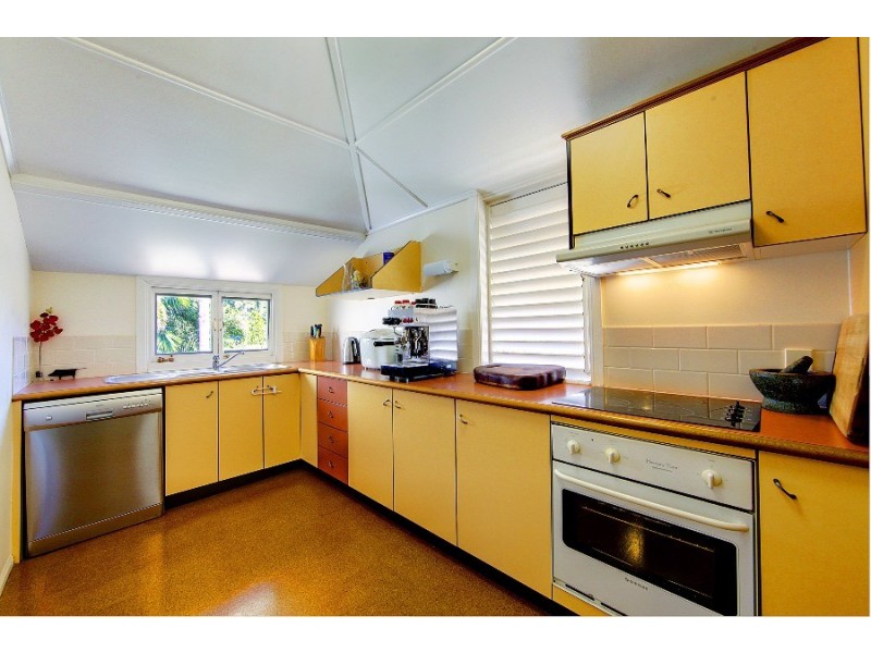 40 Ahearne Street, Hermit Park QLD 4812