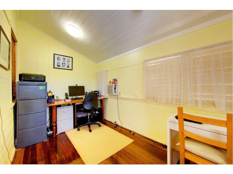40 Ahearne Street, Hermit Park QLD 4812