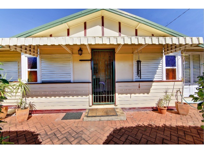 40 Ahearne Street, Hermit Park QLD 4812
