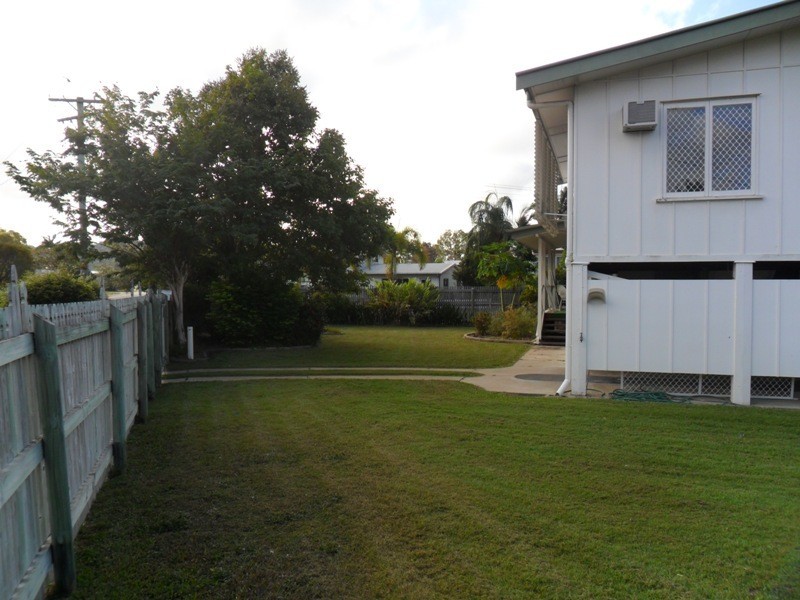 17 CORDELIA AVENUE, Cranbrook QLD 4814