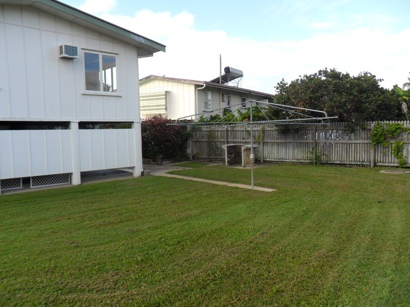 17 CORDELIA AVENUE, Cranbrook QLD 4814