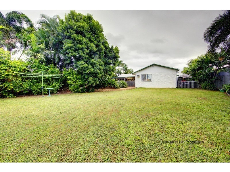 9 Dalton Street, Wulguru QLD 4811