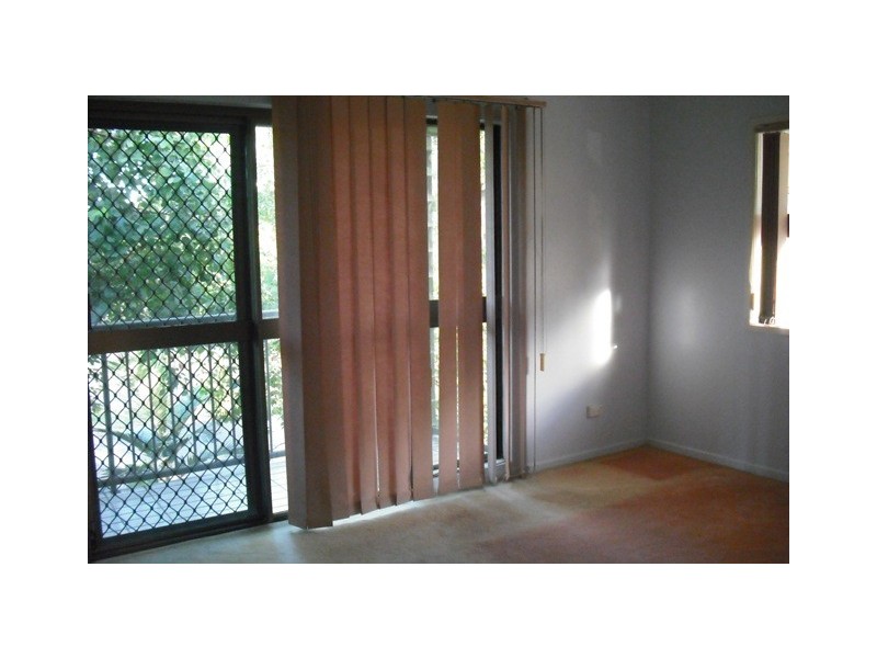 2/22 Halloran Street, Rosslea QLD 4812