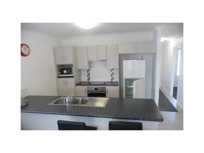 10 SKARDON PLACE, Kelso QLD 4815