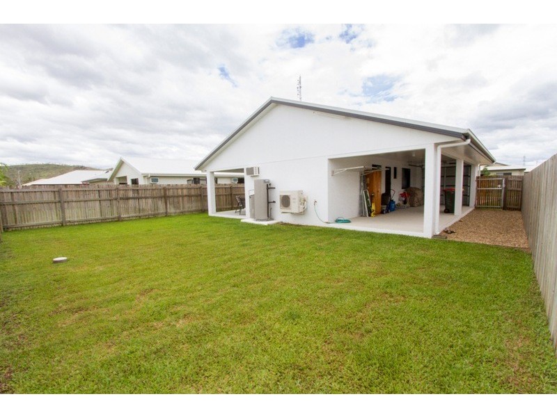 10 SKARDON PLACE, Kelso QLD 4815