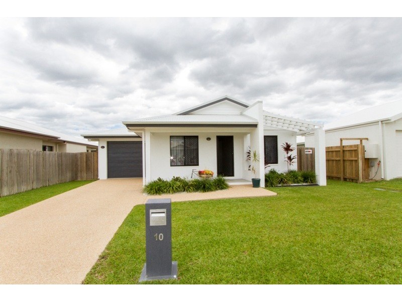 10 SKARDON PLACE, Kelso QLD 4815