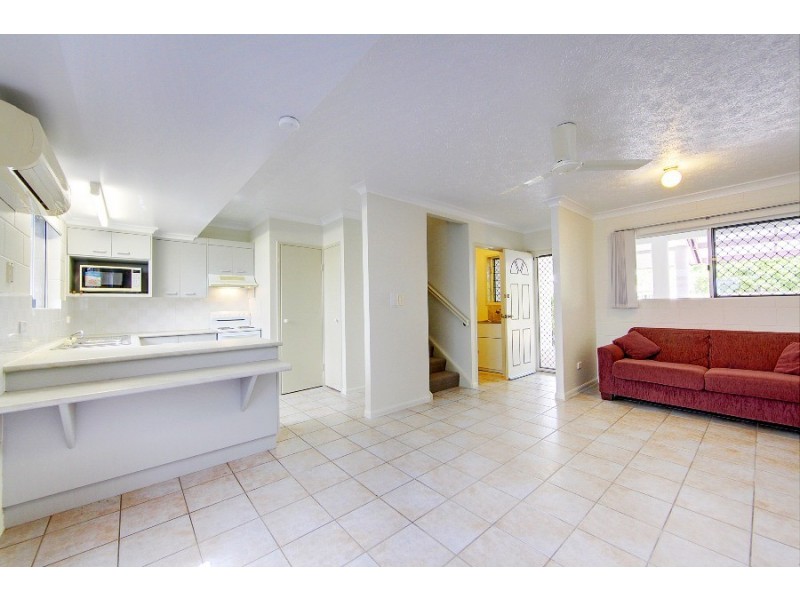 4/17 LOWTH STREET, Rosslea QLD 4812