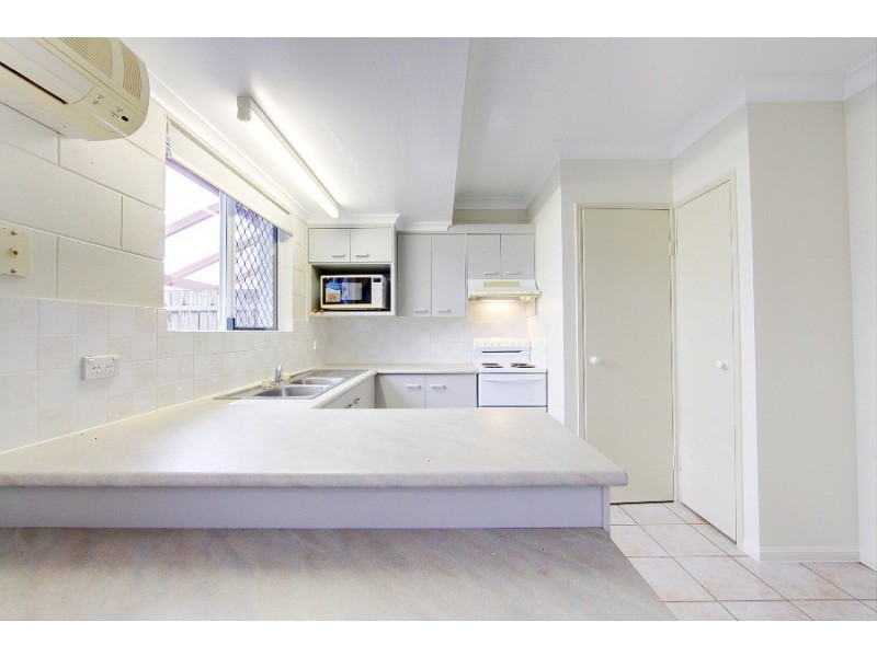 4/17 LOWTH STREET, Rosslea QLD 4812