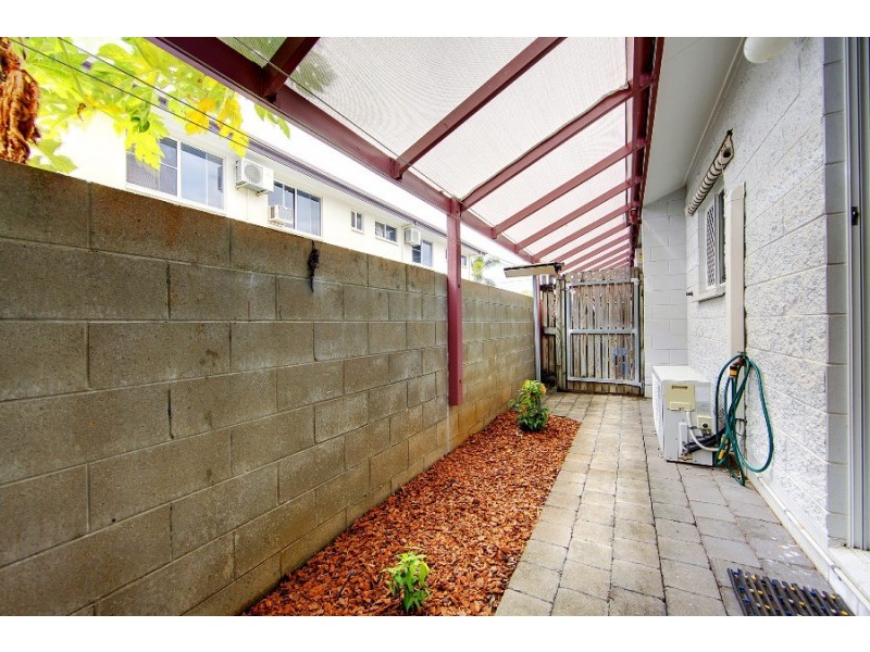 4/17 LOWTH STREET, Rosslea QLD 4812