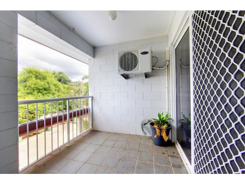 4/17 LOWTH STREET, Rosslea QLD 4812