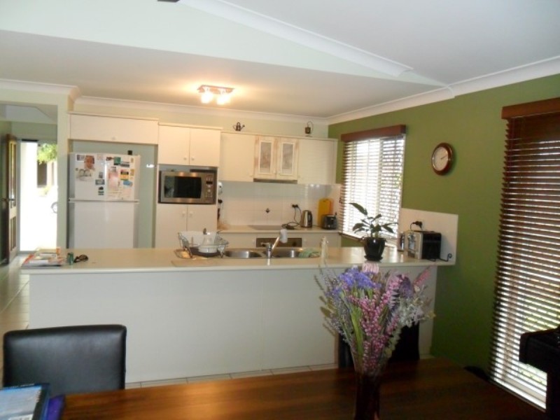 9 DUNDAS CRESCENT, Kirwan QLD 4817