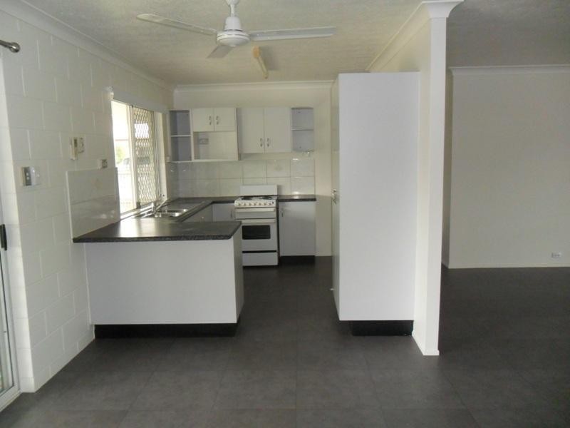 3 LORNSLEIGH STREET, Mount Louisa QLD 4814