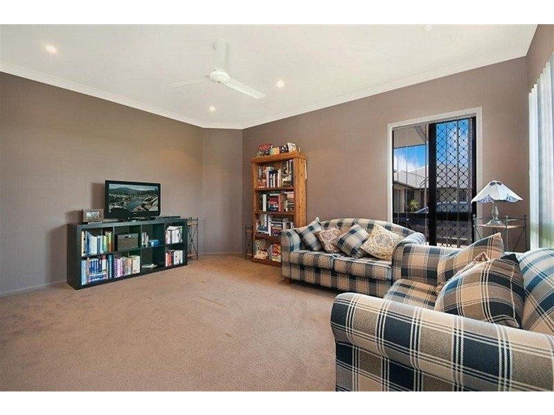 8 Newhaven Place, Idalia QLD 4811