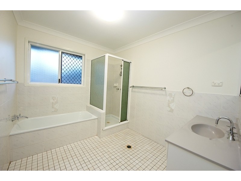 21 PARINGA STREET, Cranbrook QLD 4814