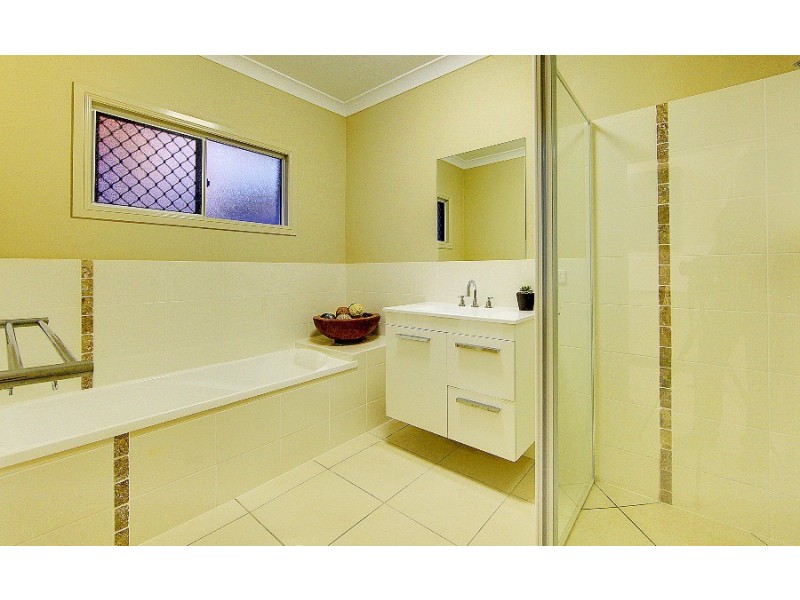 3 Kallanda Street, Mount Louisa QLD 4814