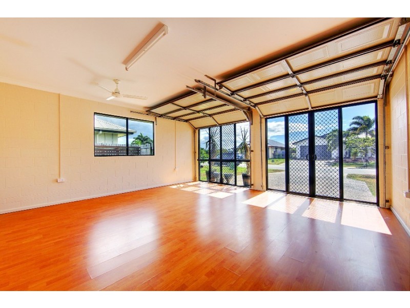 28 Bamboo Crescent, Mount Louisa QLD 4814