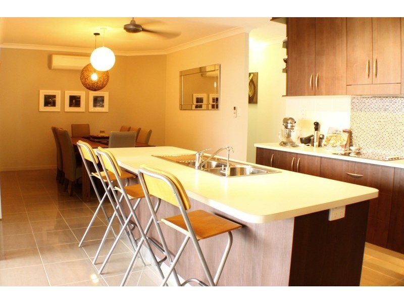 54 RATTRAY STREET, Bushland Beach QLD 4818