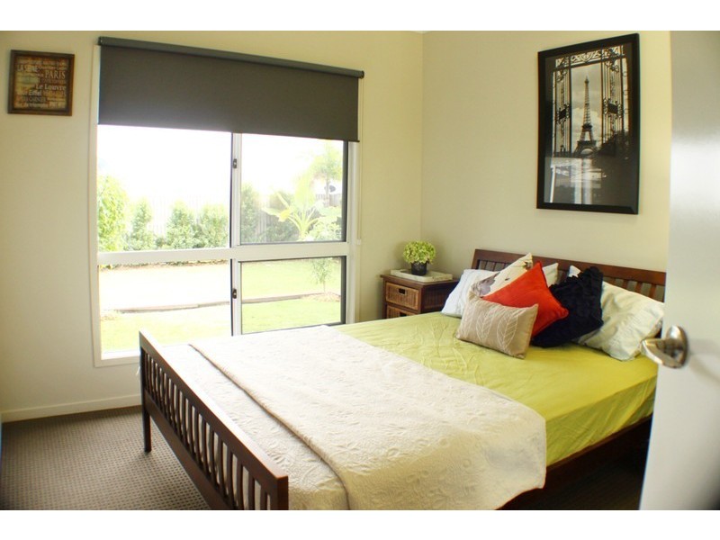 54 RATTRAY STREET, Bushland Beach QLD 4818