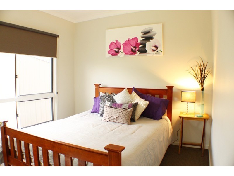 54 RATTRAY STREET, Bushland Beach QLD 4818