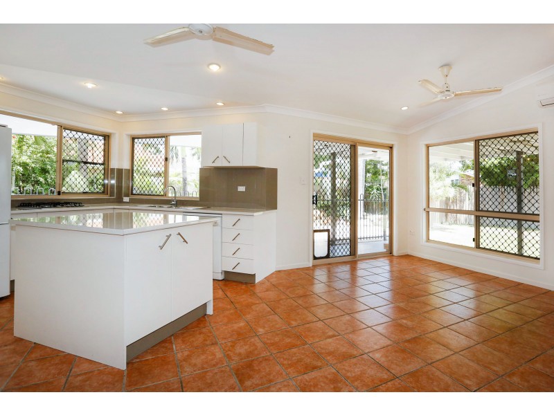 9 Stafford Close, Kirwan QLD 4817