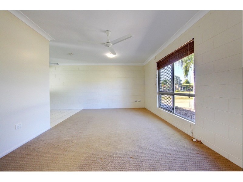 12 Spruce Street, Kirwan QLD 4817