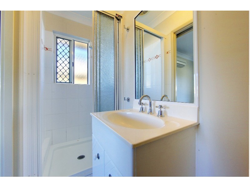 12 Spruce Street, Kirwan QLD 4817