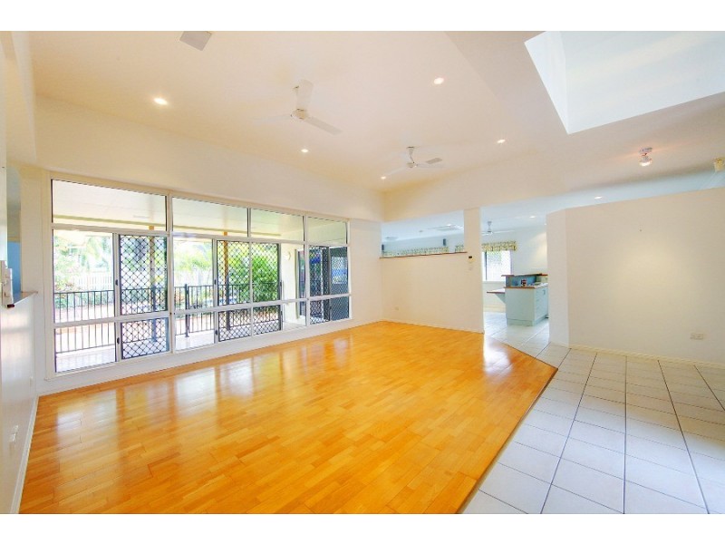 10 COTTONWOOD COURT, Kirwan QLD 4817