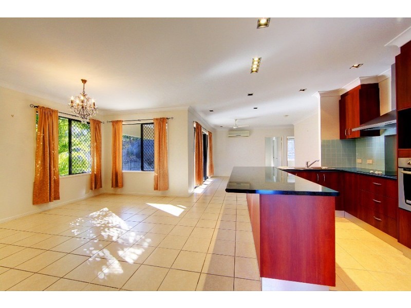 1 Belyando Bend, Douglas QLD 4814