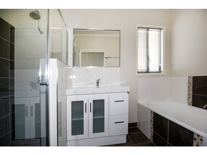 79 Griffey Street, Burdell QLD 4818