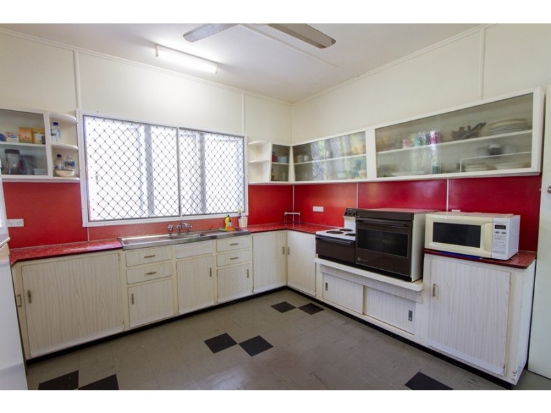 41 Ninth Avenue, Railway Estate QLD 4810