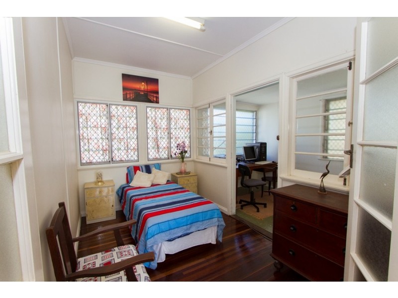 41 Ninth Avenue, Railway Estate QLD 4810