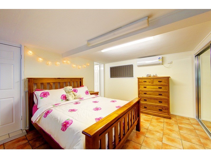 2 McIntyre Court, Mundingburra QLD 4812