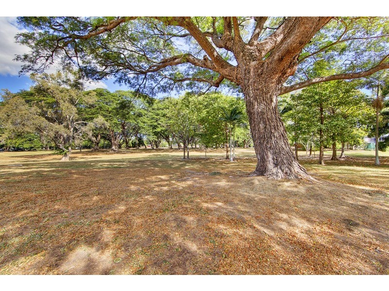 2 McIntyre Court, Mundingburra QLD 4812