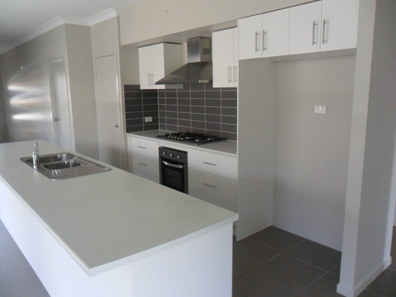 14 BATIKI CIRCUIT, Burdell QLD 4818