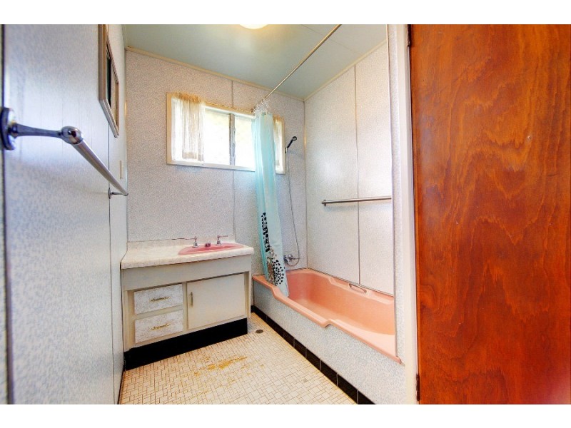 591 Ross River Road, Kirwan QLD 4817