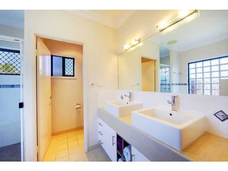 5 Paperbark Place, Mount Louisa QLD 4814