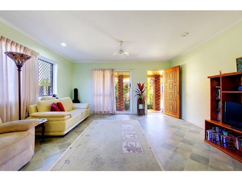 1-4/20 Lowth Street, Rosslea QLD 4812