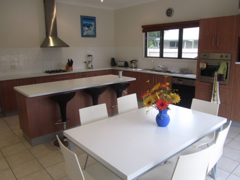 13 BERNARRA STREET, Rasmussen QLD 4815