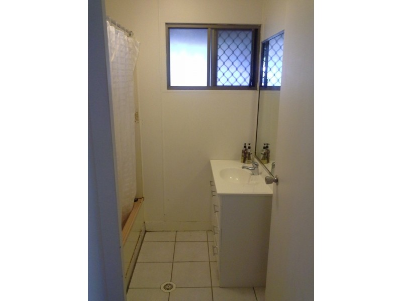 13 BERNARRA STREET, Rasmussen QLD 4815